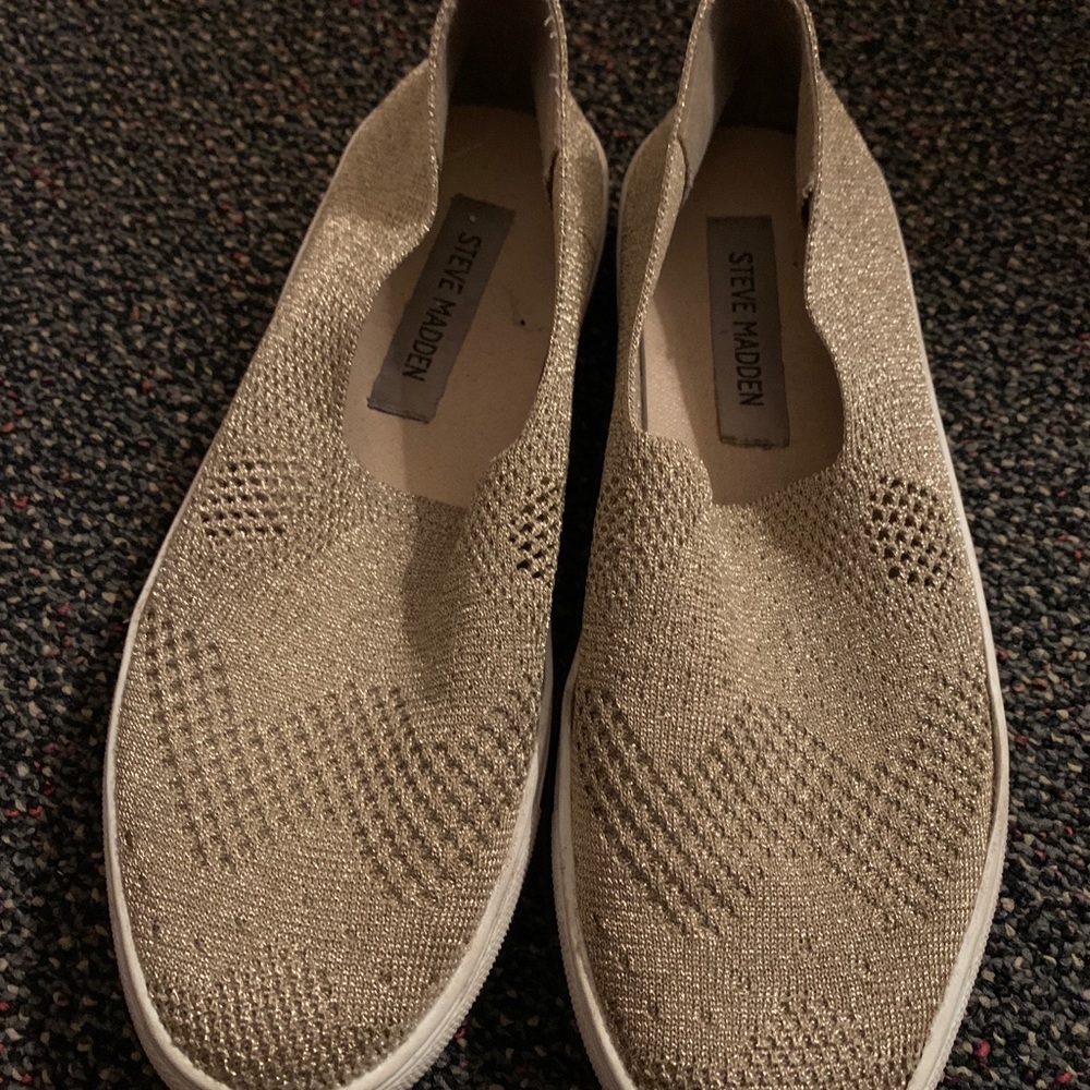 Steve Madden slides